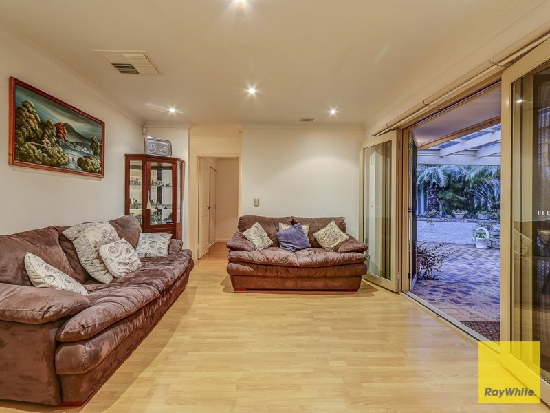 4 The Haven, Ballajura WA 6066