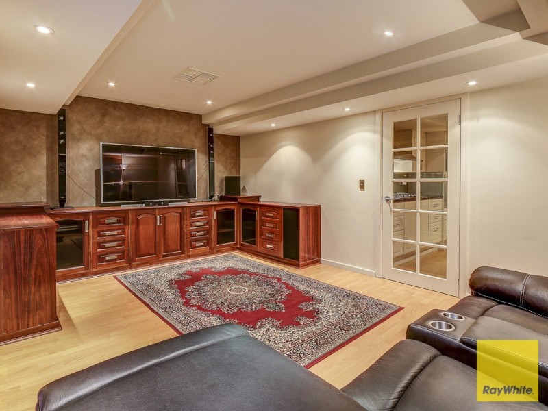 4 The Haven, Ballajura WA 6066