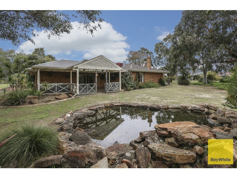 18 Lakes Way, Jandakot WA 6164