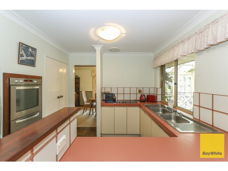 18 Lakes Way, Jandakot WA 6164