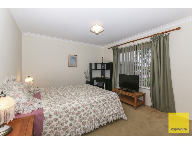 18 Lakes Way, Jandakot WA 6164