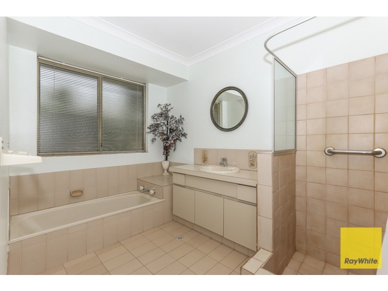 18 Lakes Way, Jandakot WA 6164