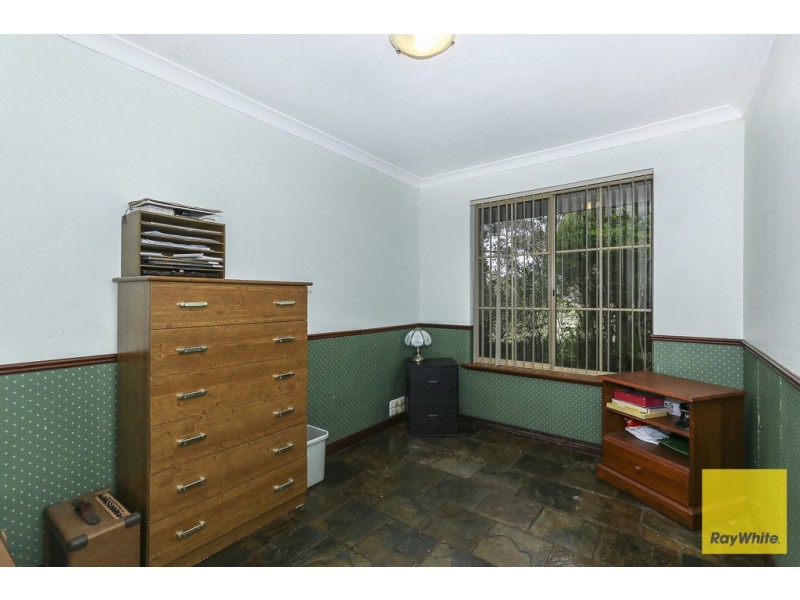 18 Lakes Way, Jandakot WA 6164