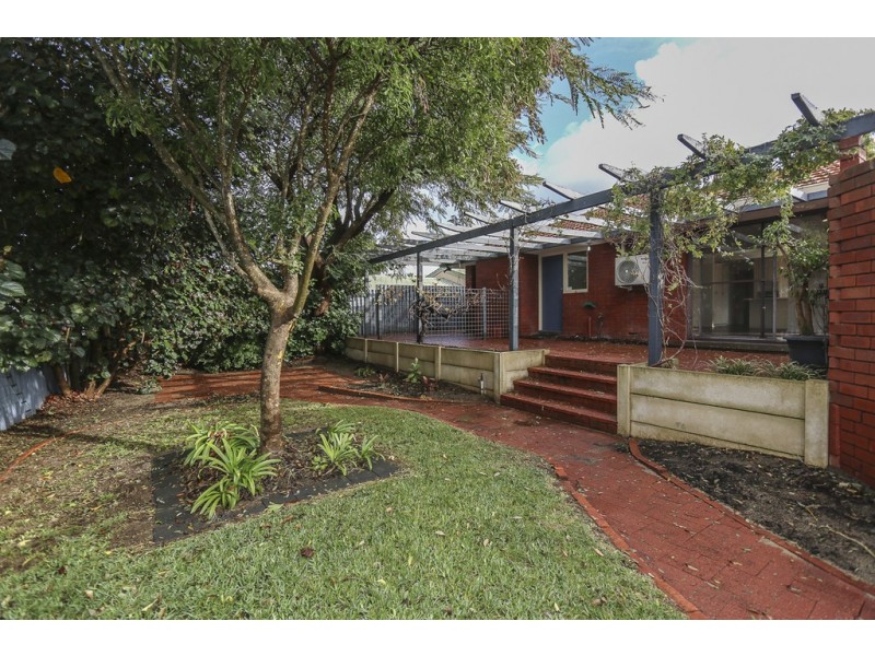 14 Methuen Way, Duncraig WA 6023