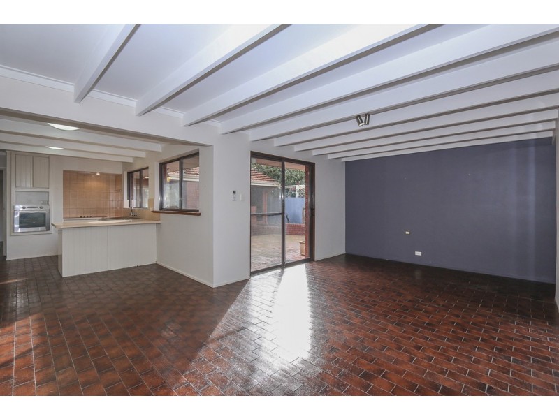 14 Methuen Way, Duncraig WA 6023
