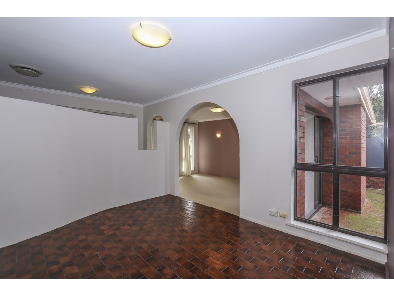 14 Methuen Way, Duncraig WA 6023
