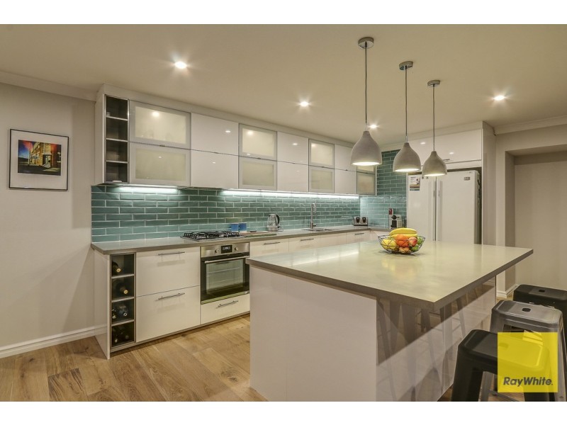 15 Fraser Way, Padbury WA 6025