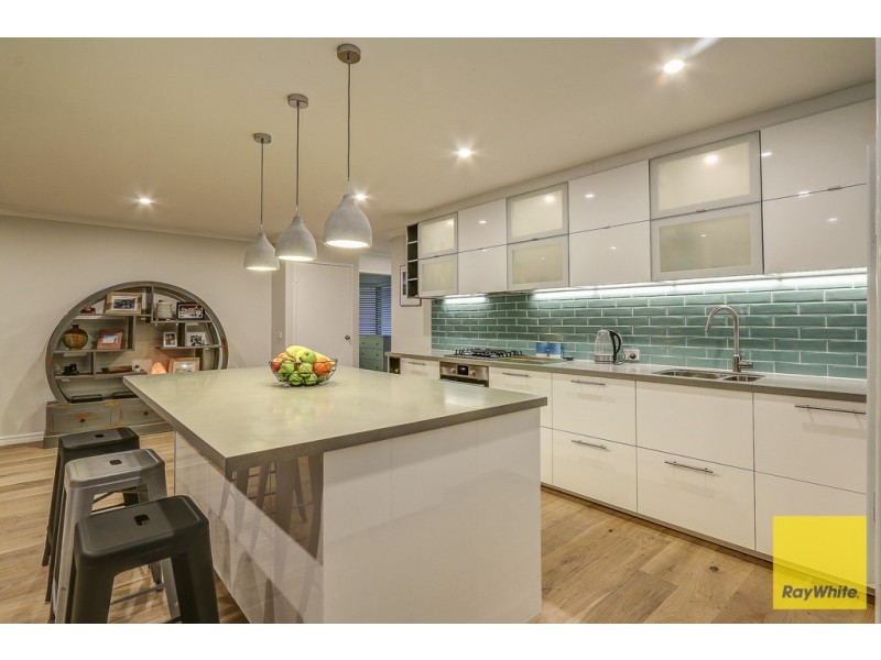 15 Fraser Way, Padbury WA 6025