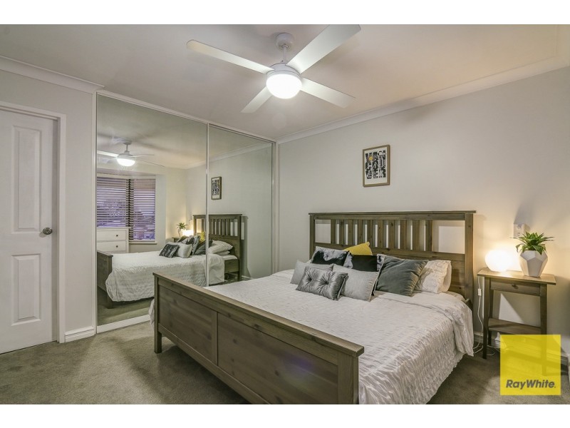 15 Fraser Way, Padbury WA 6025