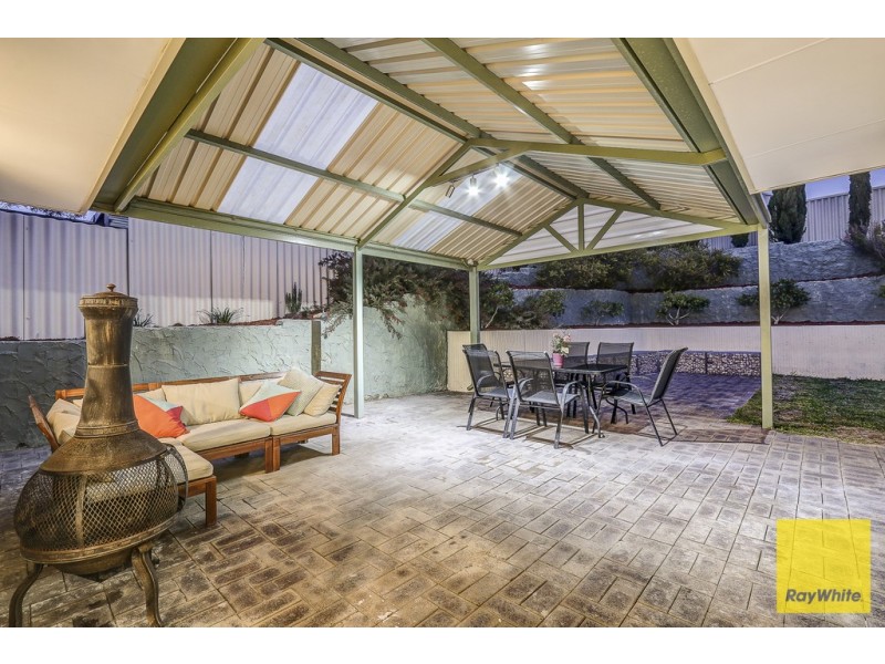 15 Fraser Way, Padbury WA 6025