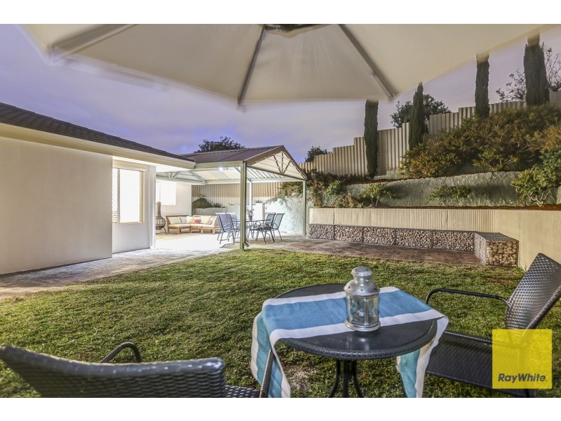 15 Fraser Way, Padbury WA 6025