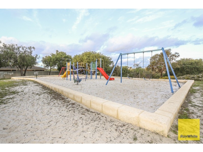 15 Fraser Way, Padbury WA 6025