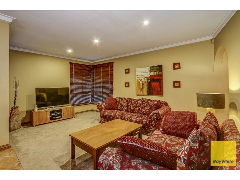 89 The Crest, Woodvale WA 6026