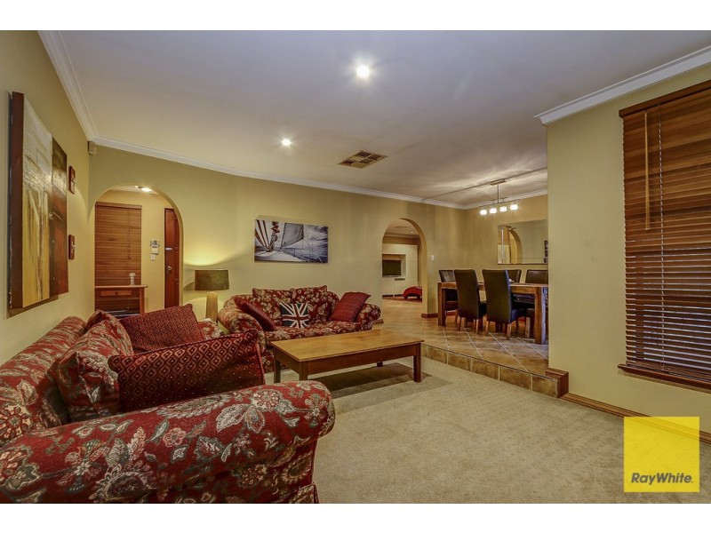 89 The Crest, Woodvale WA 6026