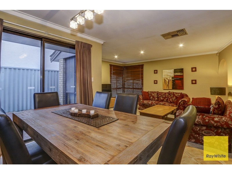 89 The Crest, Woodvale WA 6026