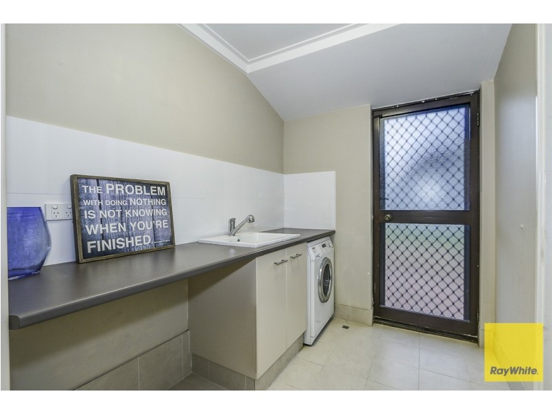 89 The Crest, Woodvale WA 6026