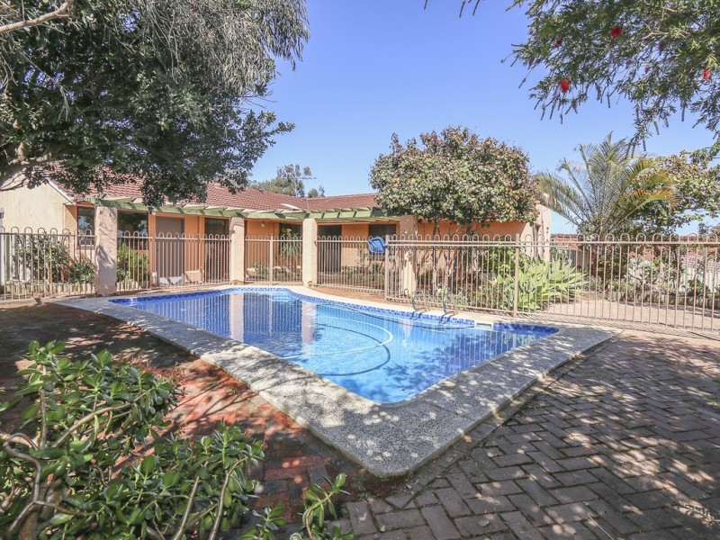 22 Mackay Way, Hillarys WA 6025