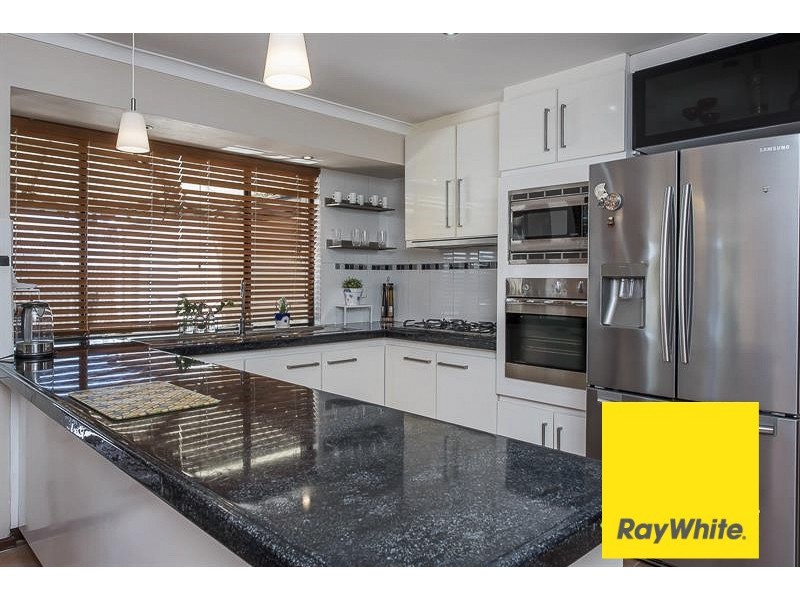 32 Castlefern Way, Duncraig WA 6023