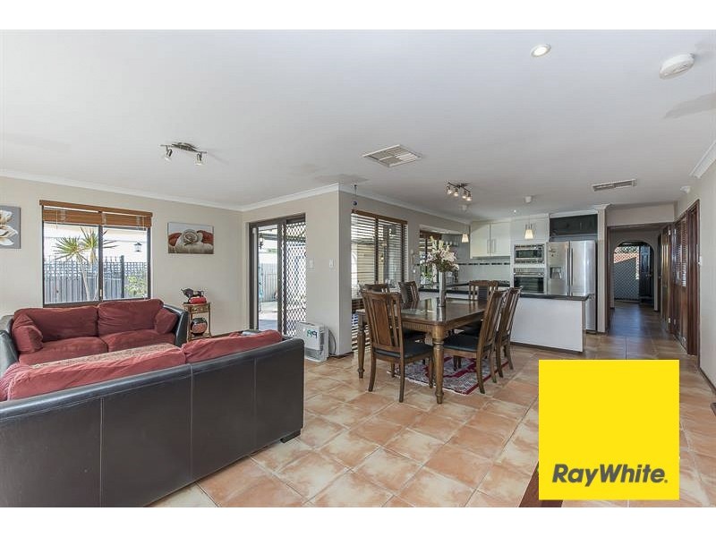 32 Castlefern Way, Duncraig WA 6023