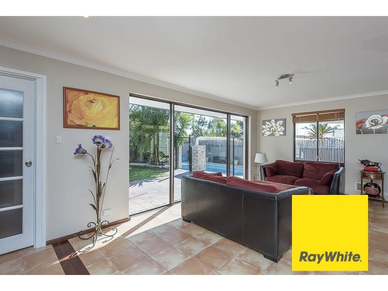 32 Castlefern Way, Duncraig WA 6023