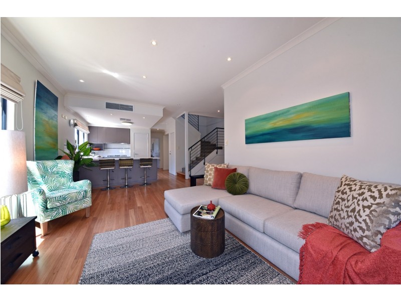 13a Somerton Road, Karrinyup WA 6018