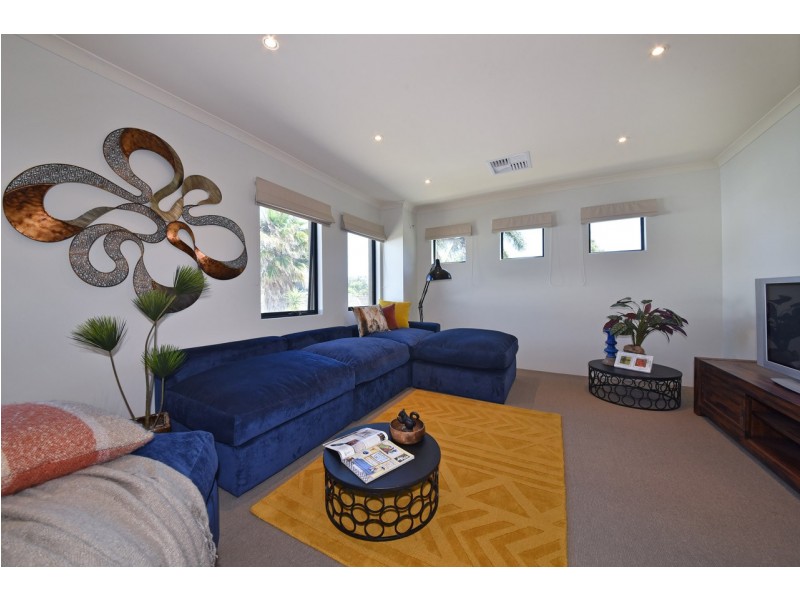 13a Somerton Road, Karrinyup WA 6018