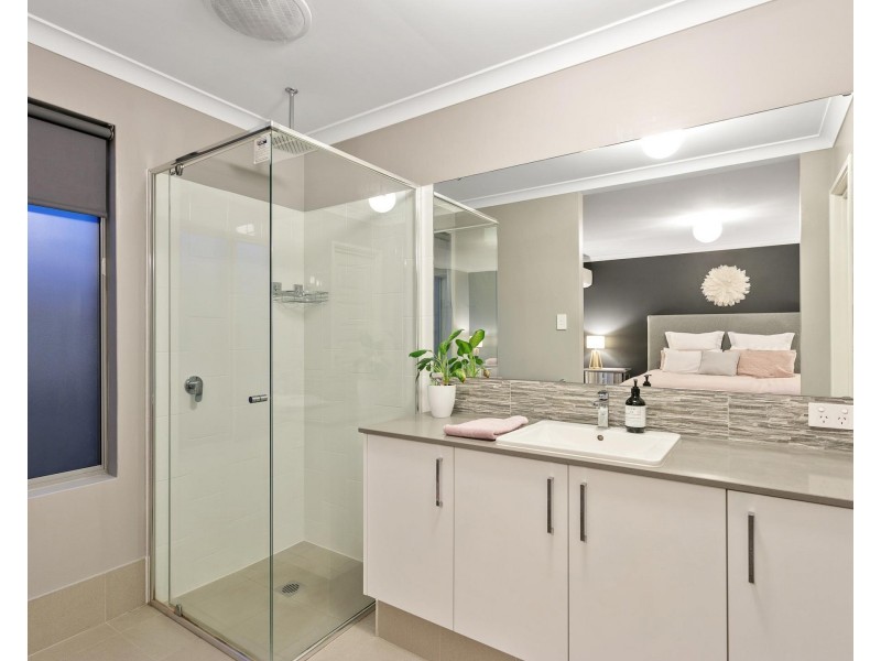 20 Framton Way, Madeley WA 6065