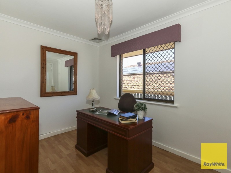24 Hadley Gardens, Kardinya WA 6163