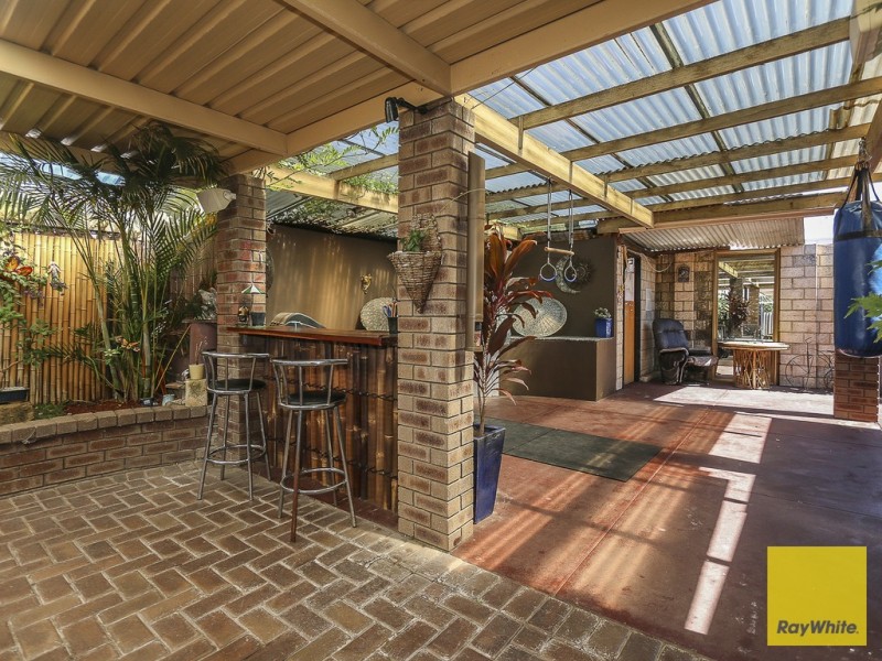 24 Hadley Gardens, Kardinya WA 6163