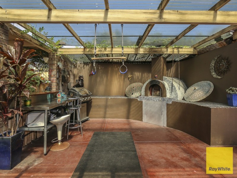 24 Hadley Gardens, Kardinya WA 6163