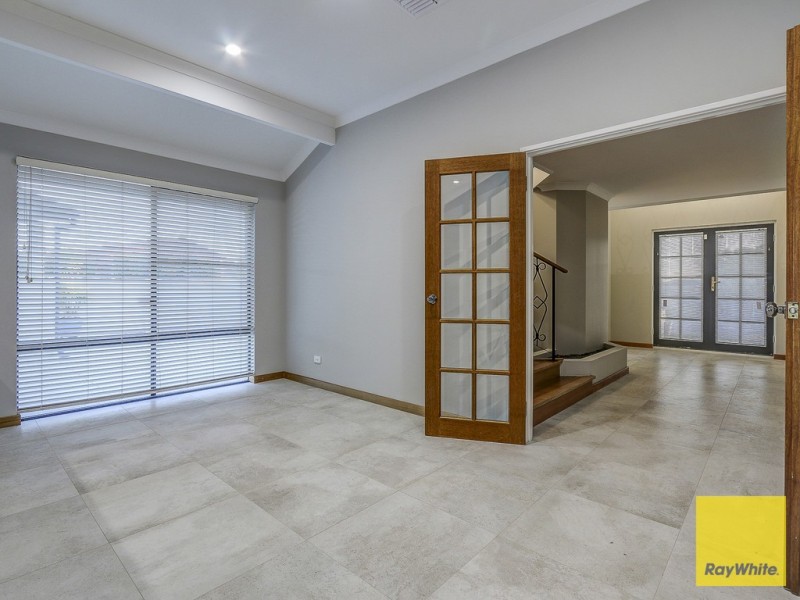 3 Temple Mews, Iluka WA 6028