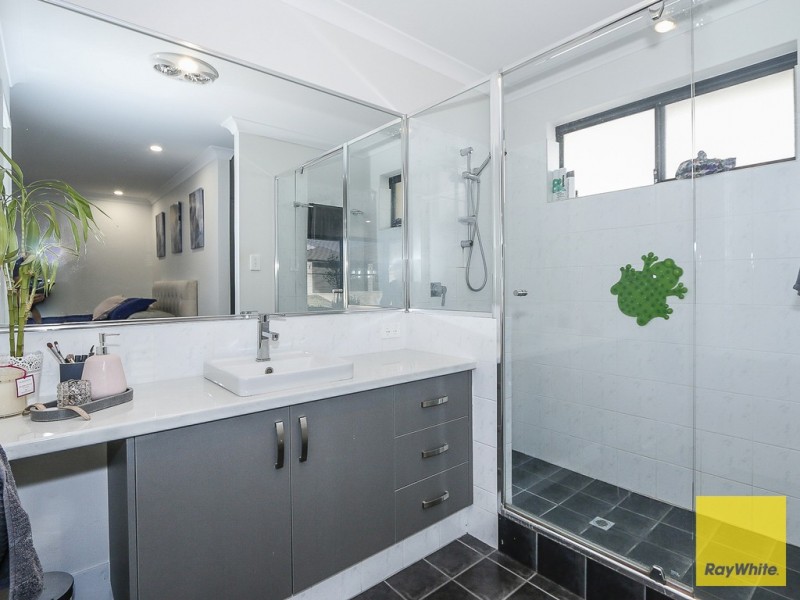 34 Michelangelo Drive, Landsdale WA 6065