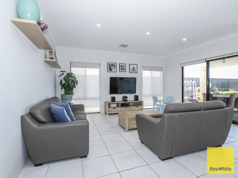 34 Michelangelo Drive, Landsdale WA 6065