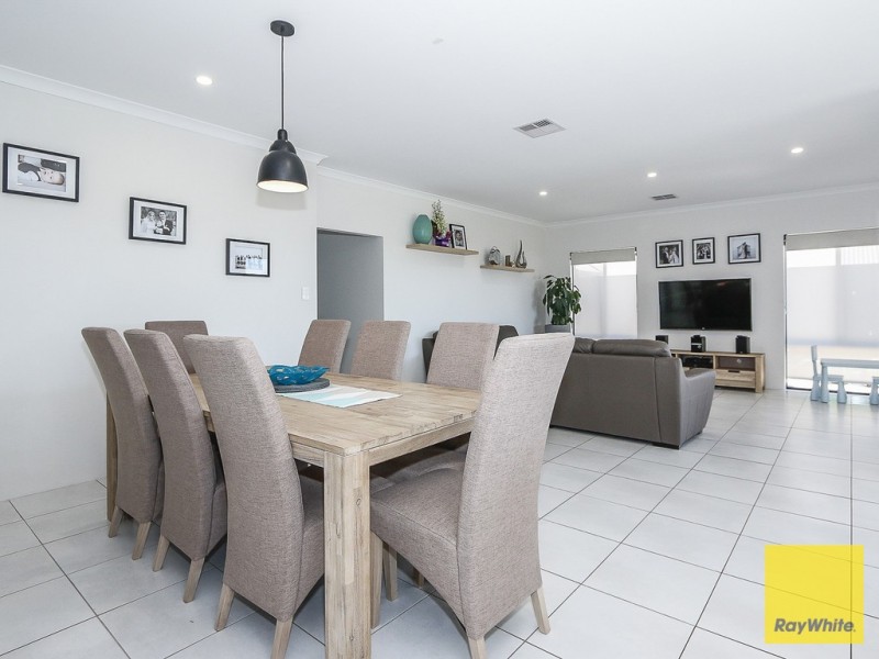 34 Michelangelo Drive, Landsdale WA 6065