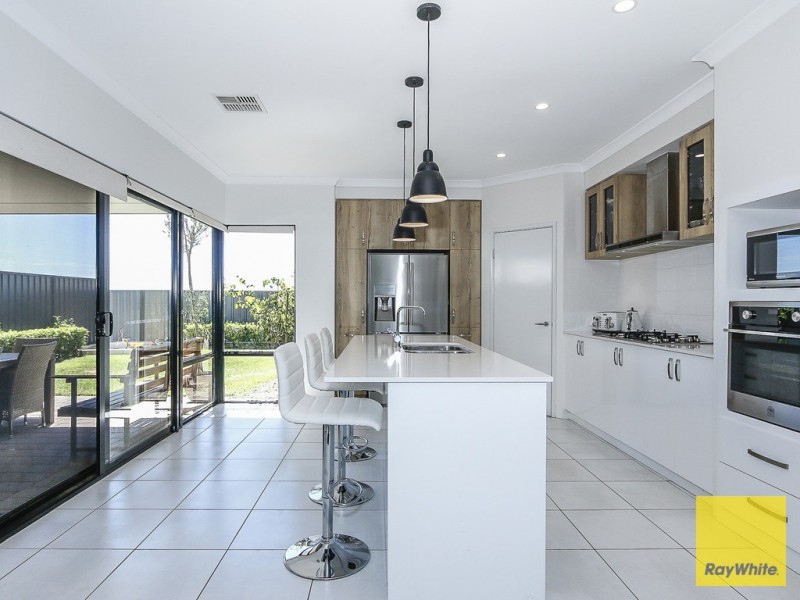 34 Michelangelo Drive, Landsdale WA 6065