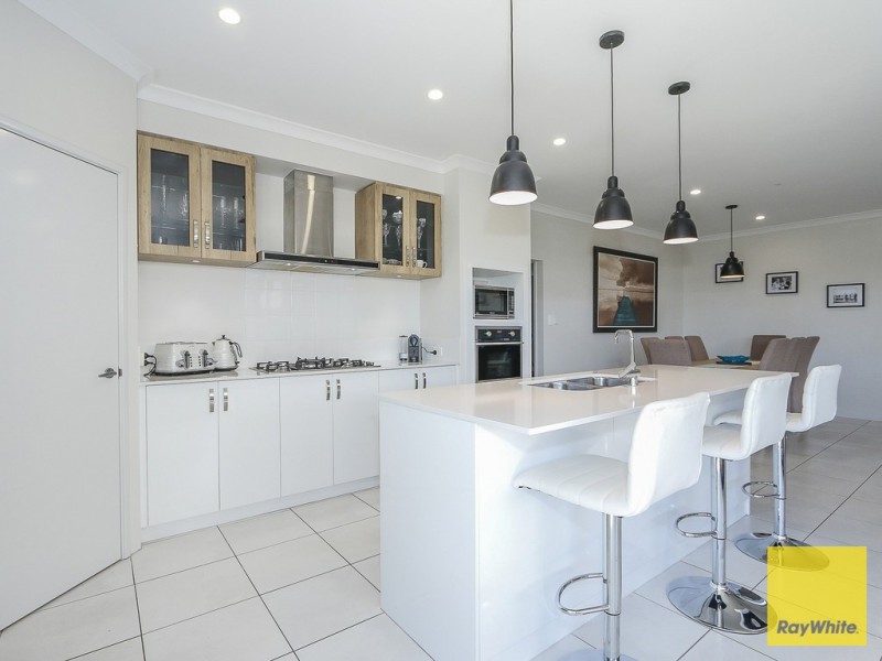 34 Michelangelo Drive, Landsdale WA 6065