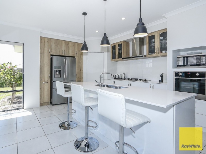 34 Michelangelo Drive, Landsdale WA 6065