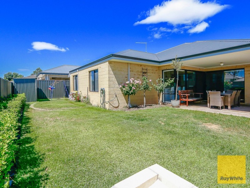 34 Michelangelo Drive, Landsdale WA 6065