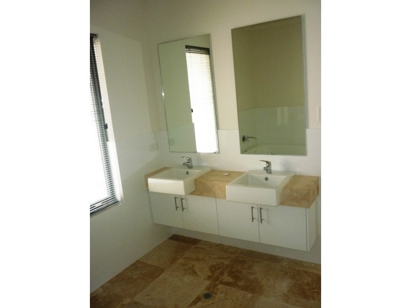 61b Odin Road, Innaloo WA 6018