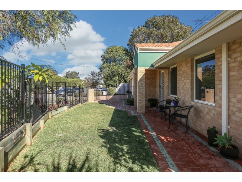 9 Lowther Terrace, Nollamara WA 6061