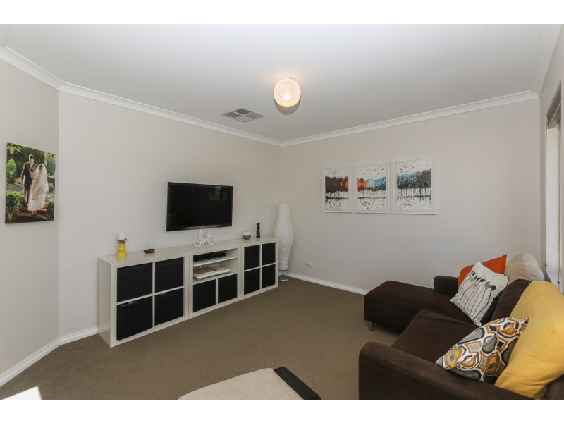 9 Lowther Terrace, Nollamara WA 6061