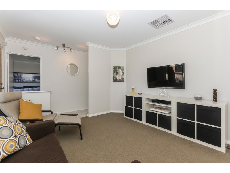 9 Lowther Terrace, Nollamara WA 6061