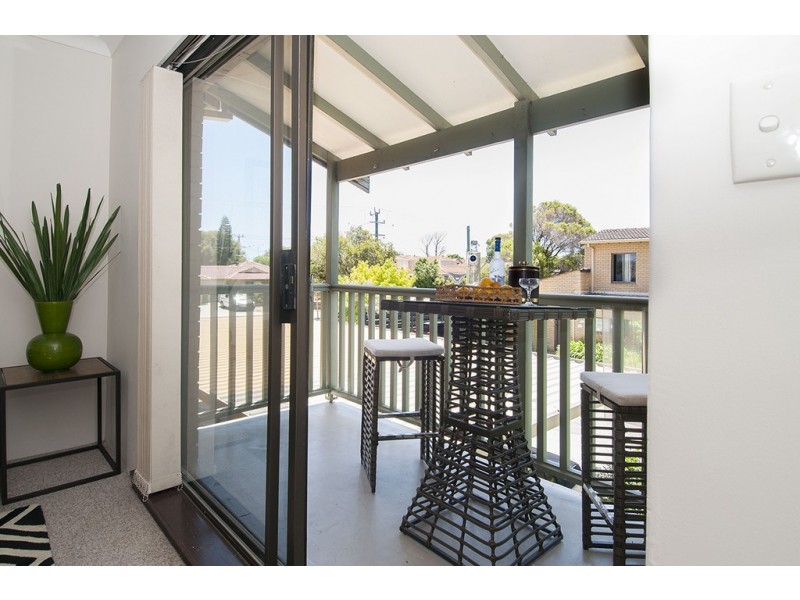 40/46 Pollard Street, Glendalough WA 6016