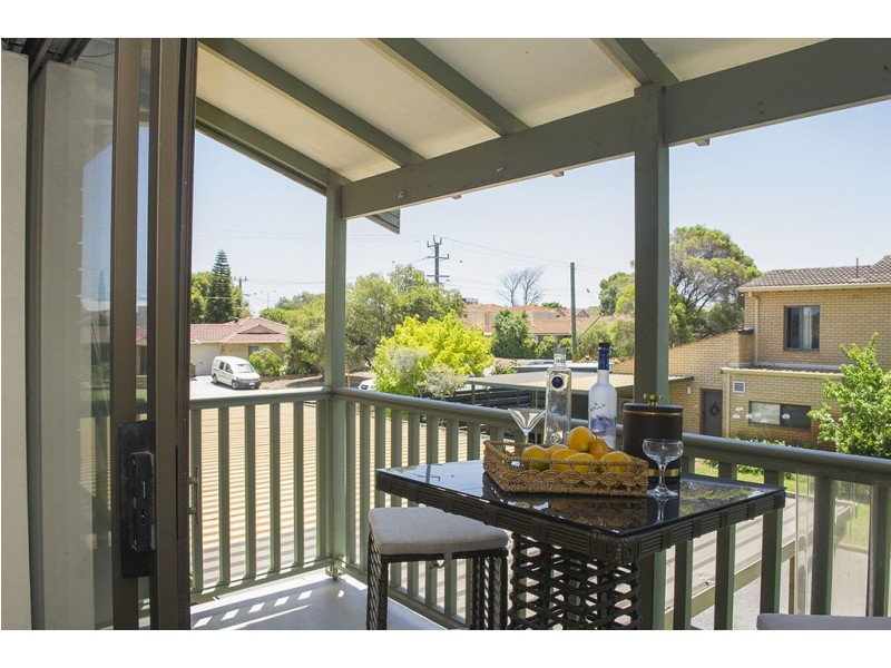 40/46 Pollard Street, Glendalough WA 6016