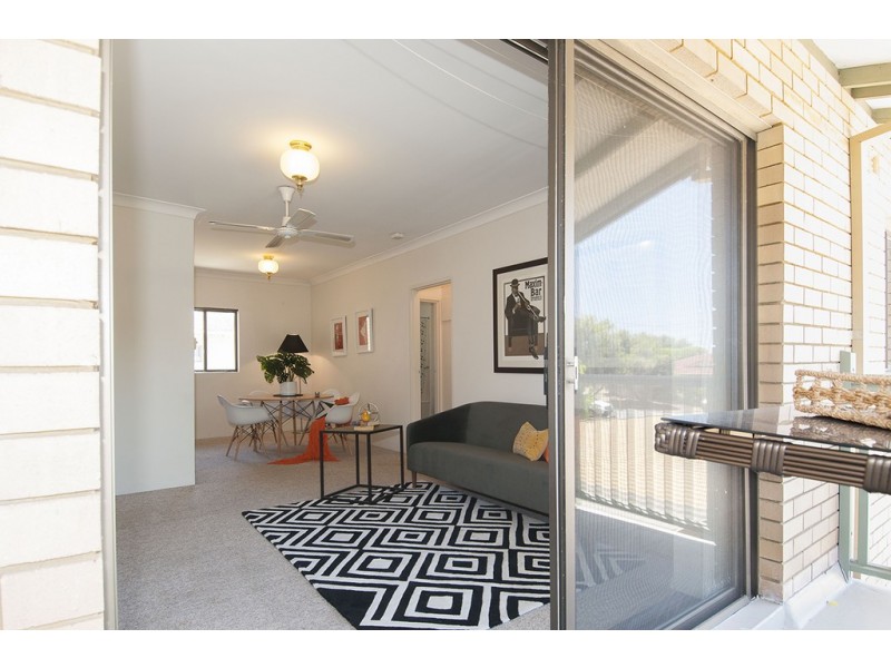 40/46 Pollard Street, Glendalough WA 6016