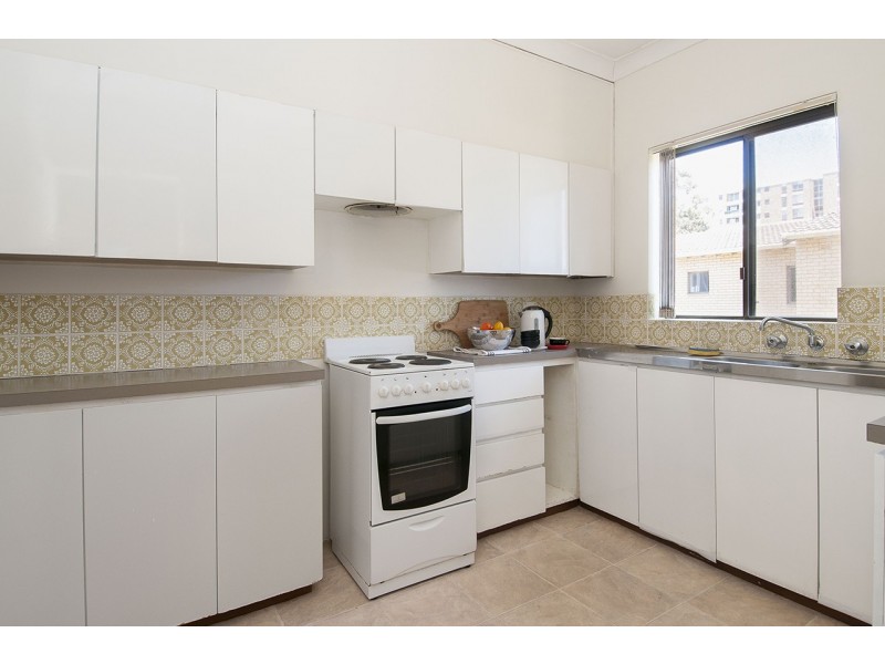 40/46 Pollard Street, Glendalough WA 6016