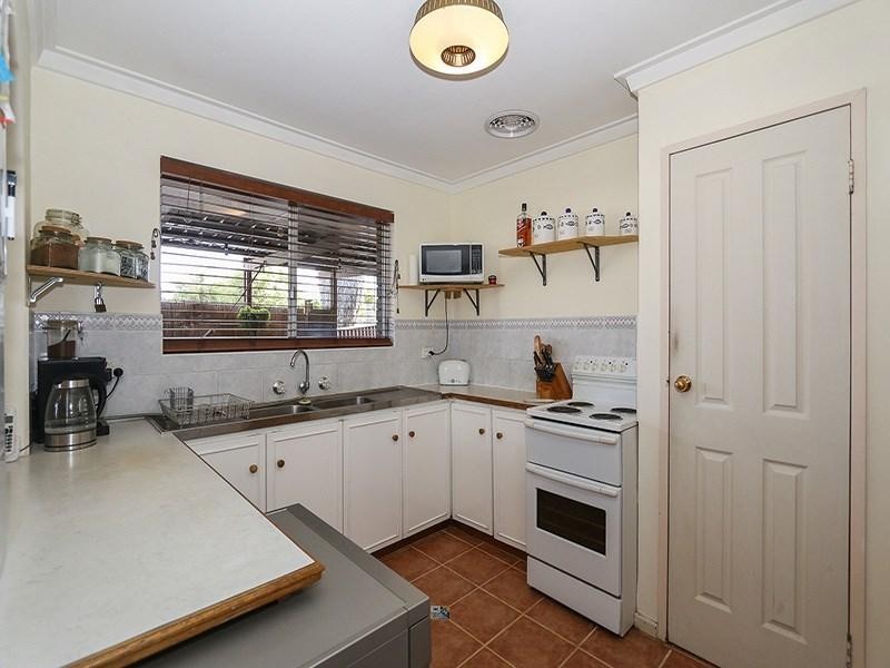 23 Delaware Place, Kallaroo WA 6025