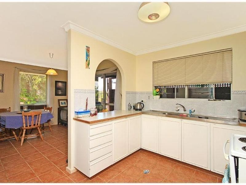 23 Delaware Place, Kallaroo WA 6025