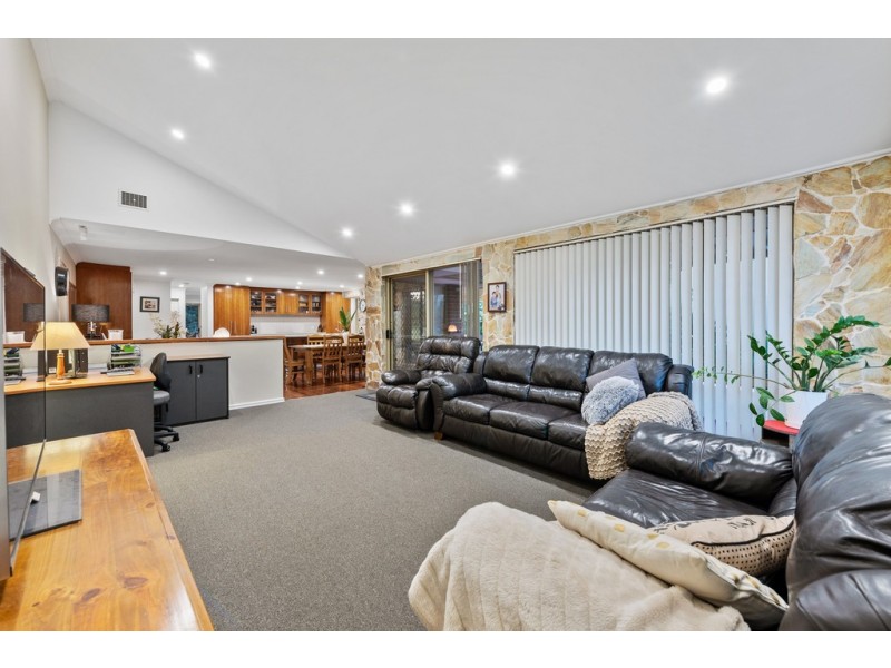 8 Killen Place, Duncraig WA 6023