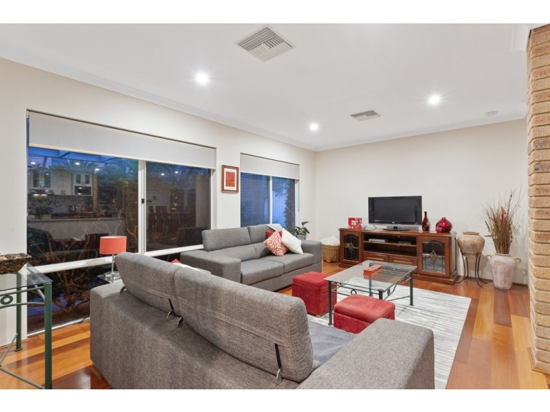 17 Currajong Road, Duncraig WA 6023